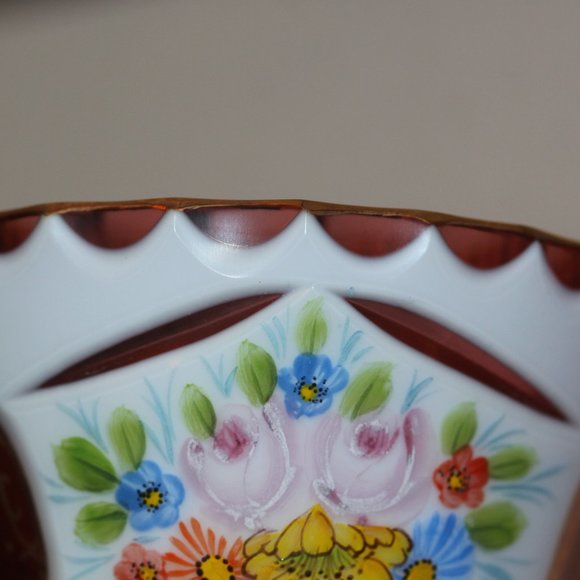 BOHEMIAN CZECH Cased Glass White Overlay Cut to Red Cranberry VASE Vintage - Picture 6 of 7